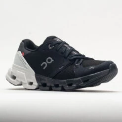 On Running On Cloudflyer 4 Women's Black/White -Sneakers Shop 048796 5